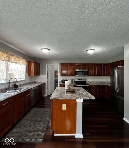 585 Fireside Drive, Greenwood, IN 46143