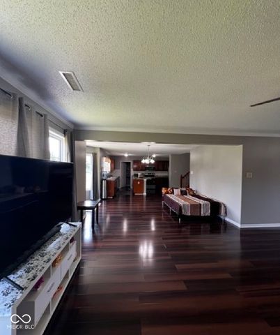 585 Fireside Drive, Greenwood, IN 46143