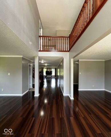 585 Fireside Drive, Greenwood, IN 46143