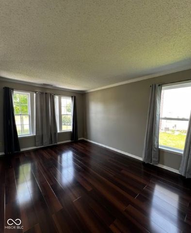 585 Fireside Drive, Greenwood, IN 46143