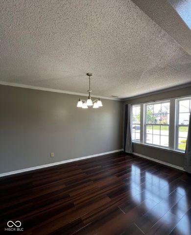 585 Fireside Drive, Greenwood, IN 46143