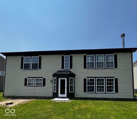 585 Fireside Drive, Greenwood, IN 46143