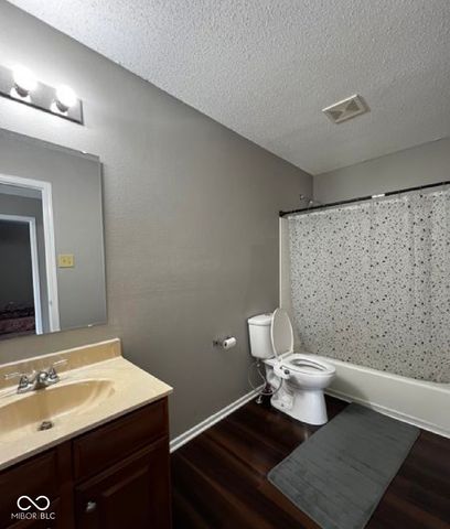 585 Fireside Drive, Greenwood, IN 46143