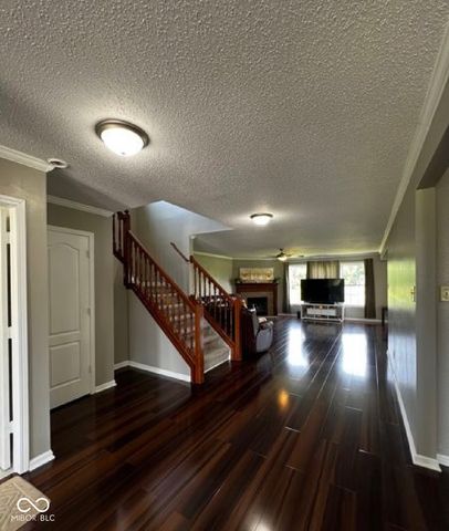 585 Fireside Drive, Greenwood, IN 46143