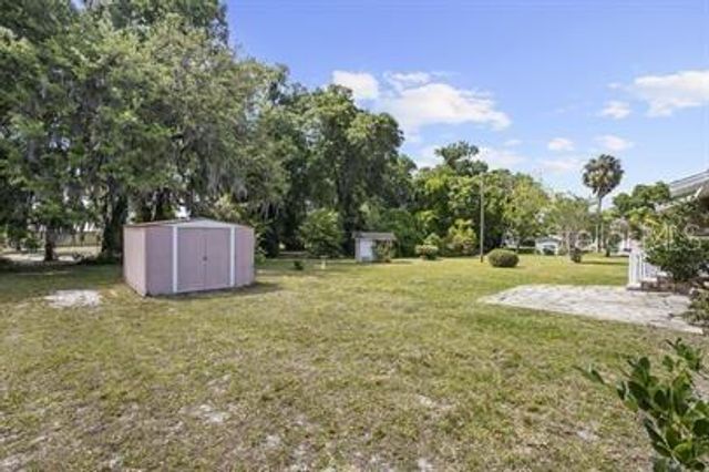 420 N FAIRVIEW AVENUE, Deland, FL 32724