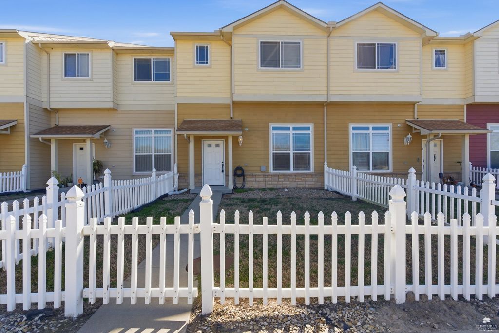 55 Fuller Circle, Junction City, KS 66441