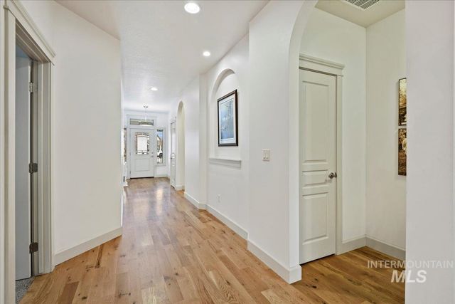 6789 Red Shine Way, Boise, ID 83709