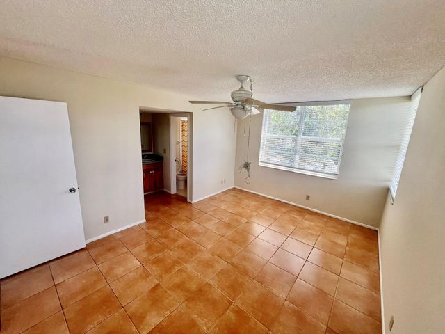 9450 Poinciana Place 416, Davie, FL 33324