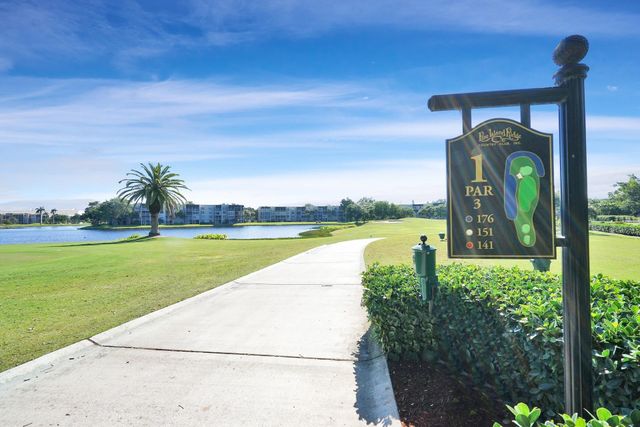 9450 Poinciana Place 416, Davie, FL 33324