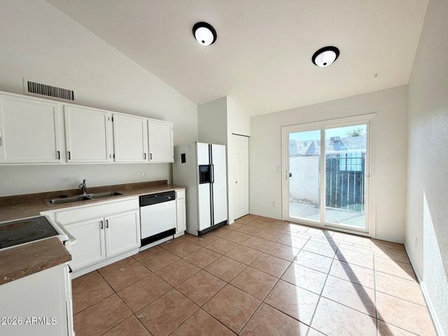 5960 W OREGON Avenue 126, Glendale, AZ 85301