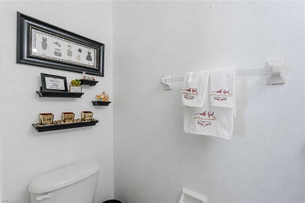 Image 15 of property listing at 16 NW 18th AVE, Cape Coral, FL 33993