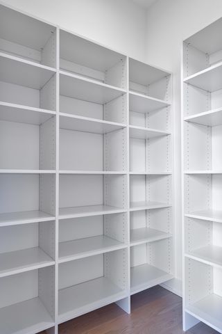 3512 N Central Avenue, Chicago, IL 60634