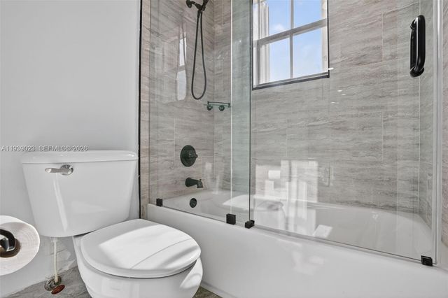 15051 SW 18th Ter, Miami, FL 33185