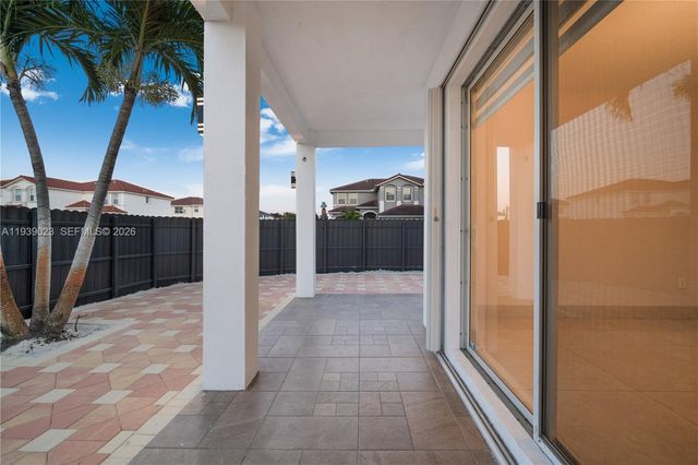 15051 SW 18th Ter, Miami, FL 33185