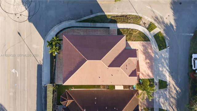 15051 SW 18th Ter, Miami, FL 33185