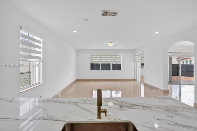 15051 SW 18th Ter, Miami, FL 33185