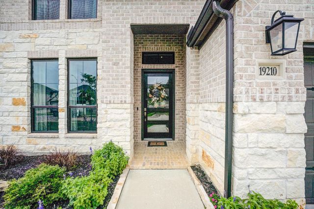 19210 Derby Run Lane, Tomball, TX 77377