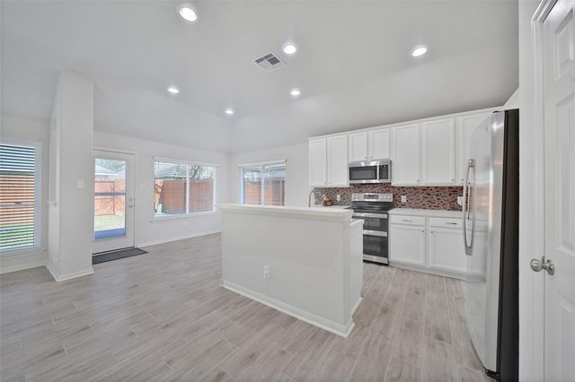 19310 Young Oak Street, Spring, TX 77379