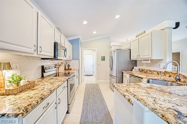 9014 Shadow Glen WAY, Fort Myers, FL 33913