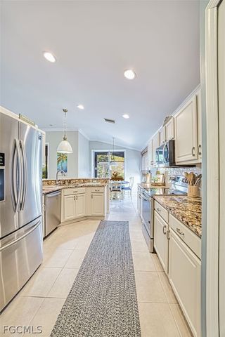 9014 Shadow Glen WAY, Fort Myers, FL 33913