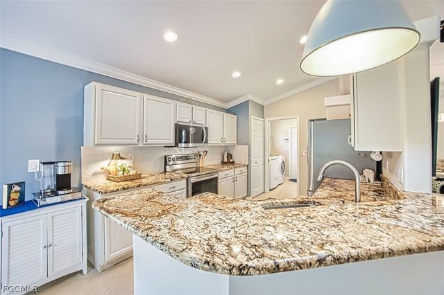 9014 Shadow Glen WAY, Fort Myers, FL 33913