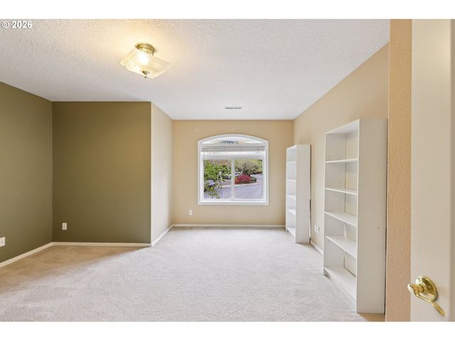 16765 Sw BLACKBERRY Ln, Beaverton, OR 97007