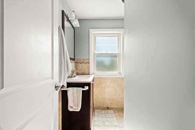 37 Kelley Avenue, East Providence, RI 02916