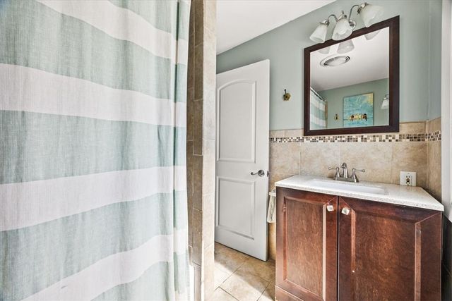 37 Kelley Avenue, East Providence, RI 02916