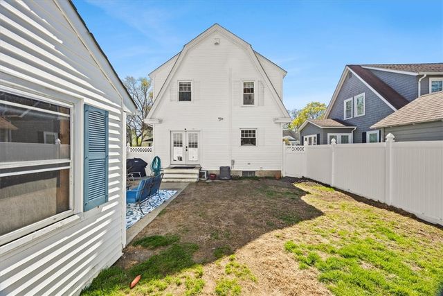 37 Kelley Avenue, East Providence, RI 02916