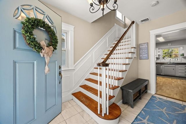 37 Kelley Avenue, East Providence, RI 02916