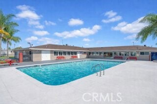 205 Duchess Lane, Santa Ana, CA 92704