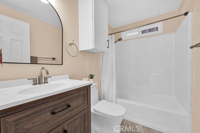 205 Duchess Lane, Santa Ana, CA 92704