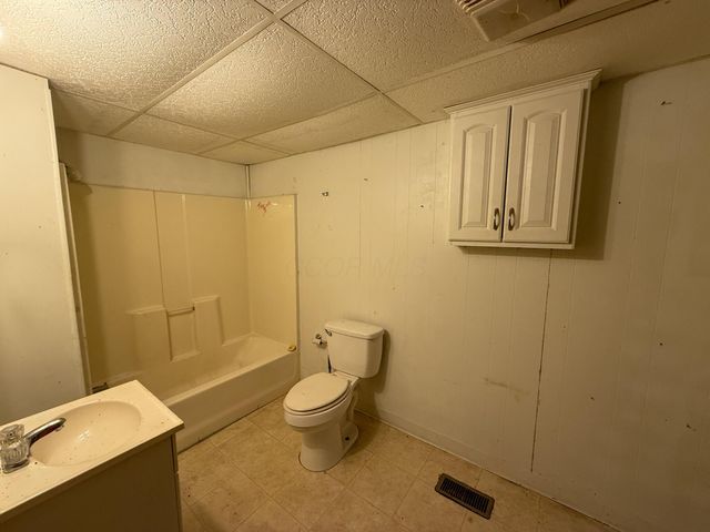 140 Sycamore Street, Glouster, OH 45732