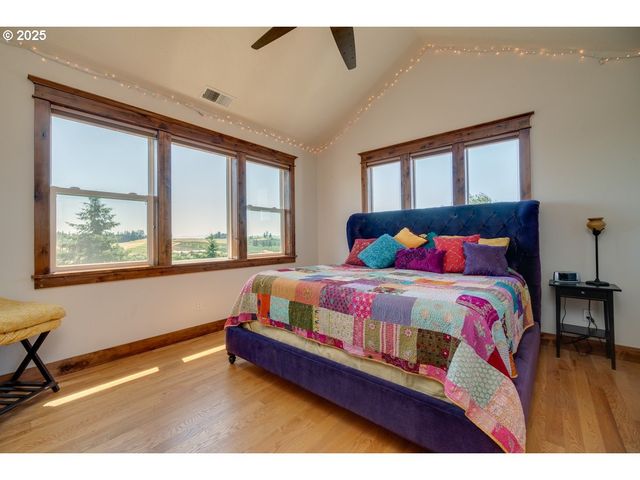 11825 Ne FINN HILL Loop, Carlton, OR 97111