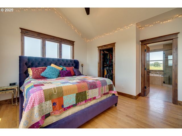 11825 Ne FINN HILL Loop, Carlton, OR 97111