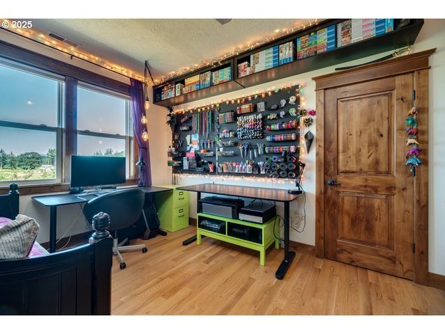 11825 Ne FINN HILL Loop, Carlton, OR 97111