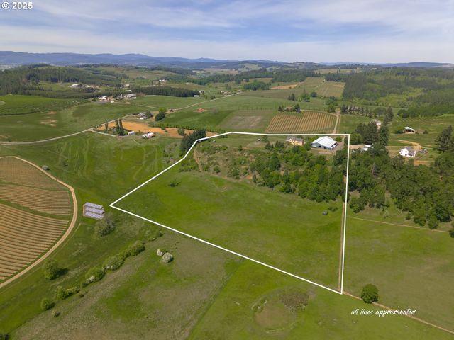 11825 Ne FINN HILL Loop, Carlton, OR 97111