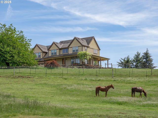11825 Ne FINN HILL Loop, Carlton, OR 97111