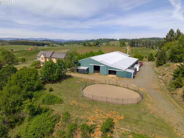11825 Ne FINN HILL Loop, Carlton, OR 97111