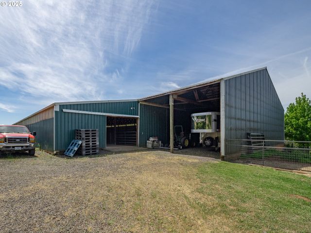 11825 Ne FINN HILL Loop, Carlton, OR 97111