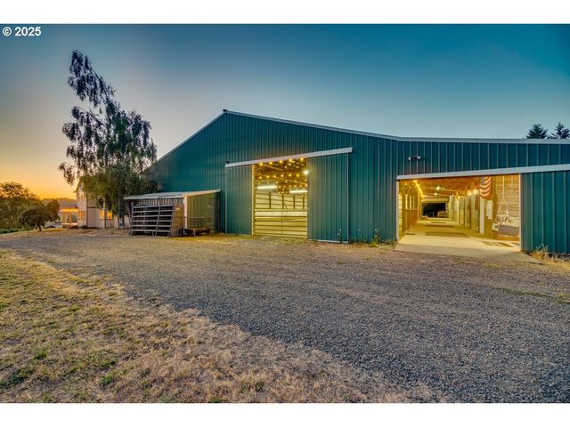 11825 Ne FINN HILL Loop, Carlton, OR 97111