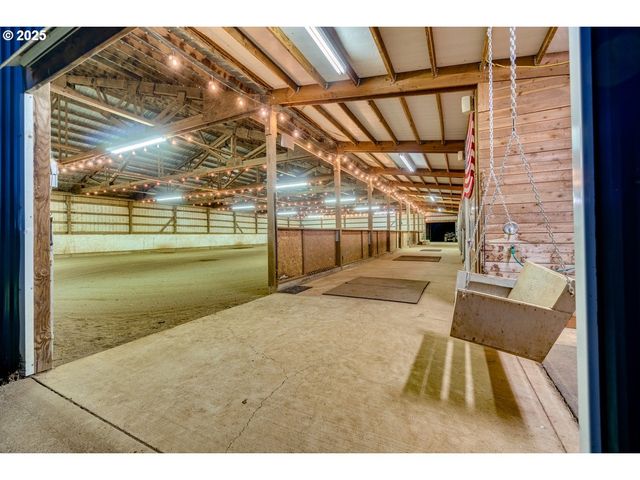 11825 Ne FINN HILL Loop, Carlton, OR 97111
