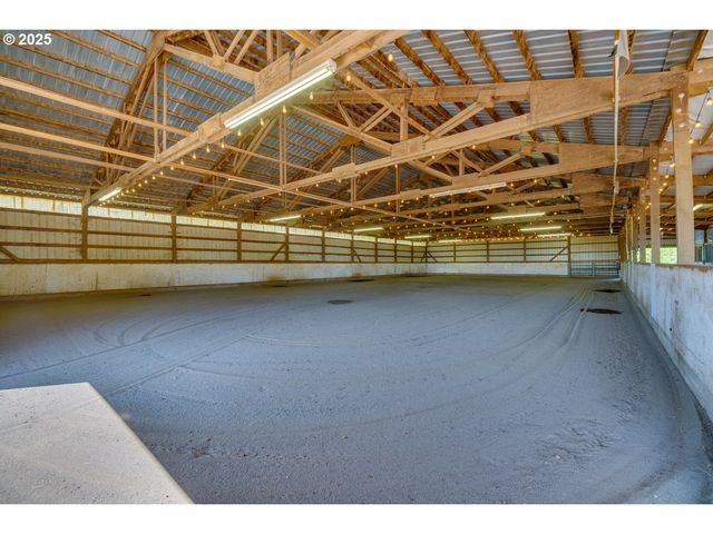 11825 Ne FINN HILL Loop, Carlton, OR 97111