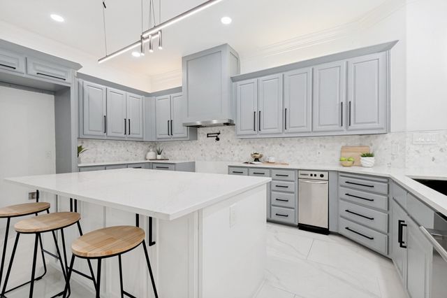 1813 Countryside, Carrollton, TX 75007