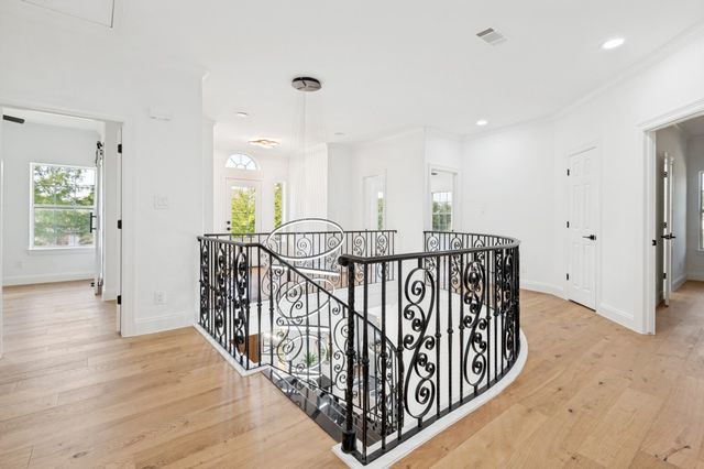 1813 Countryside, Carrollton, TX 75007