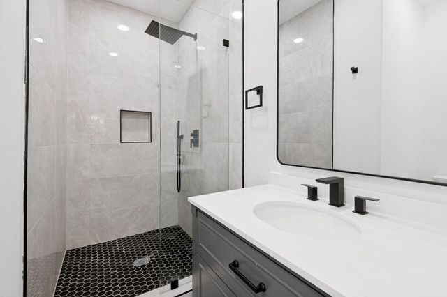 1813 Countryside, Carrollton, TX 75007
