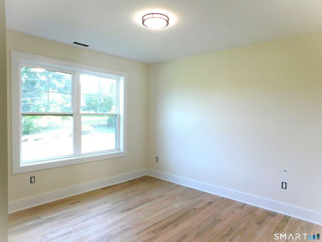 60 Mohegan Road, Shelton, CT 06484
