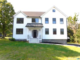 60 Mohegan Road, Shelton, CT 06484