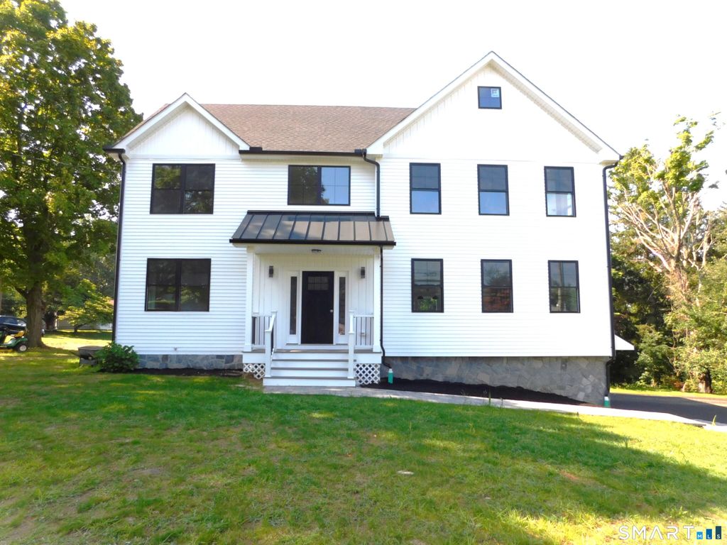 60 Mohegan Road, Shelton, CT 06484