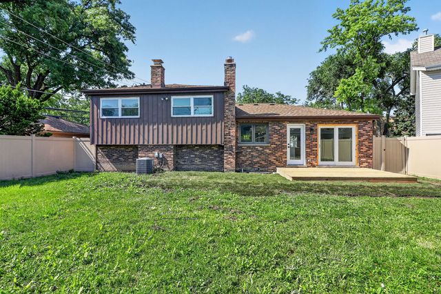 216 W Kimbell Avenue, Elmhurst, IL 60126